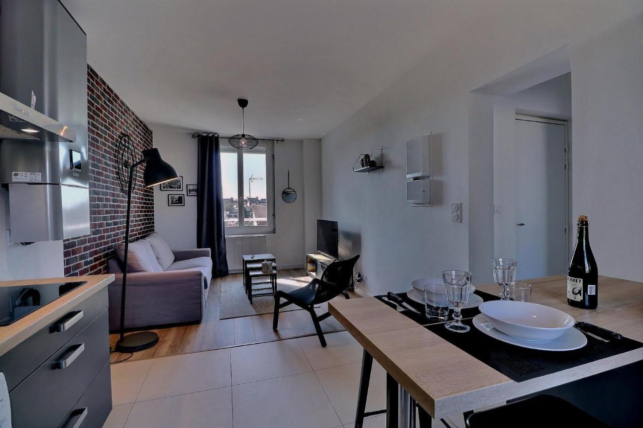 Appartement Logisy En Centre-Ville De Vitre I Logisy L'Indu ヴィトレ エクステリア 写真